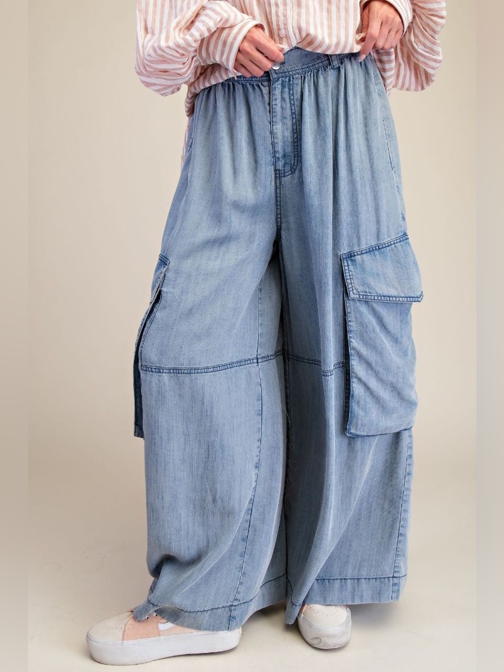 B5 New Easel Light Blue Wide-Leg Cargo Jeans